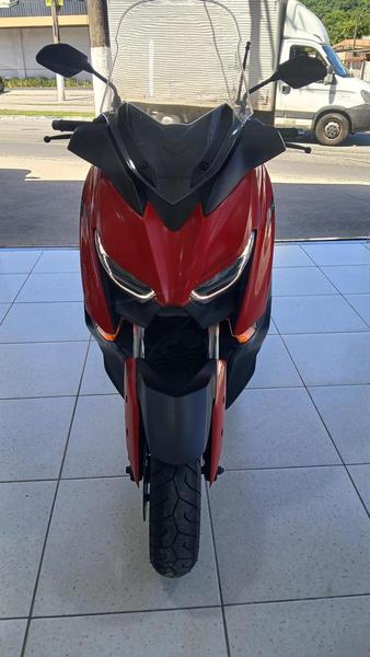 YAMAHA XMAX