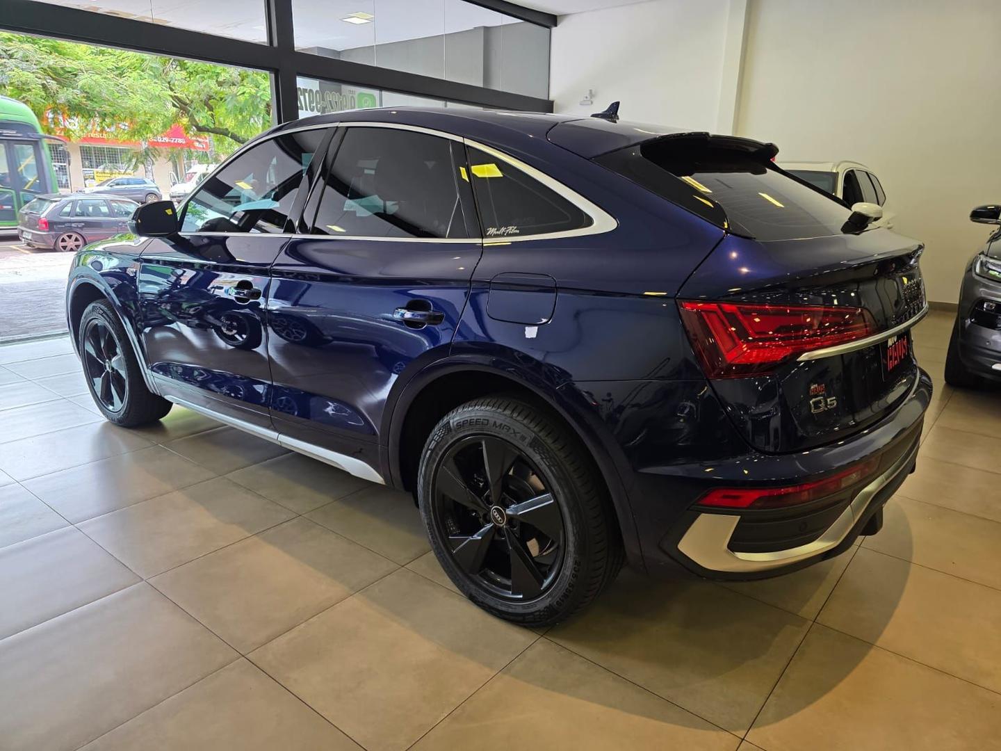 AUDI Q5 SB P-HIBRIDO 2023 - GARANTIA DE FÁBRICA ATÉ 2027 - ÚNICO DONO - foto 4