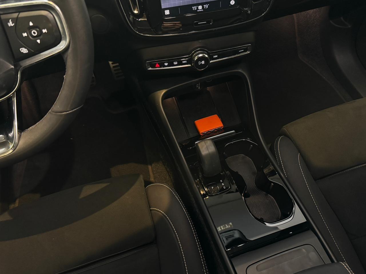 VOLVO XC40 RECHARGE PE 2022 - foto 11