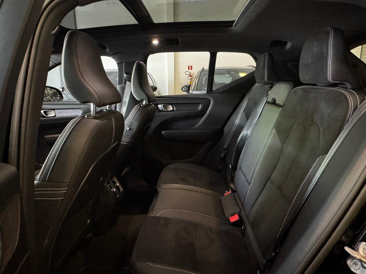 VOLVO XC40 RECHARGE PE 2022 - foto 13