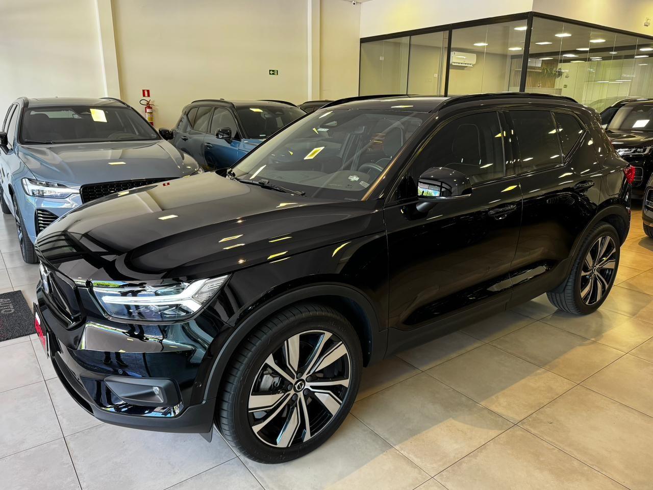 VOLVO XC40 RECHARGE PE 2022 - foto 2