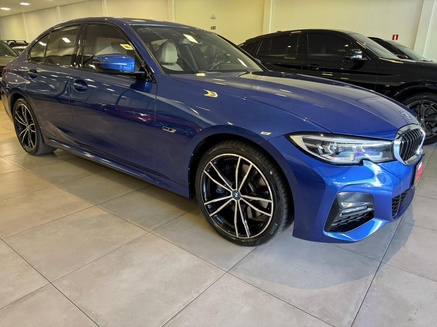 BMW 330E 2022 - foto 1