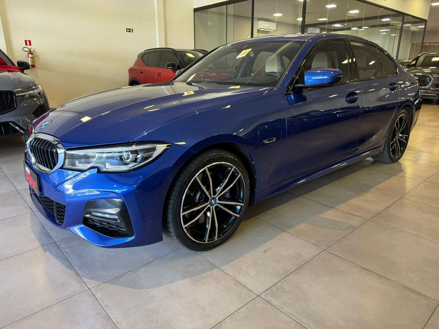 BMW 330E 2022 - foto 2