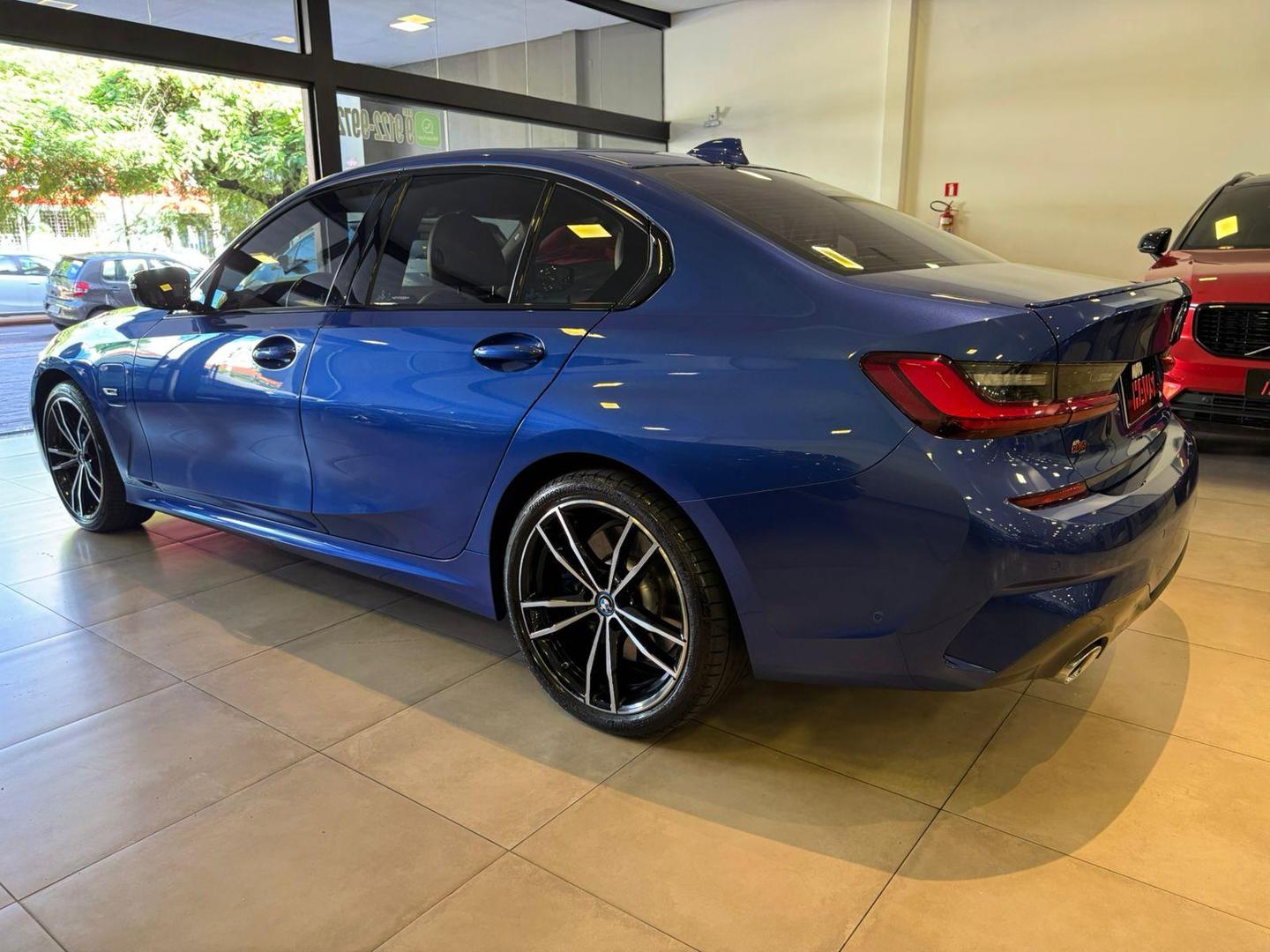 BMW 330E 2022 - foto 4