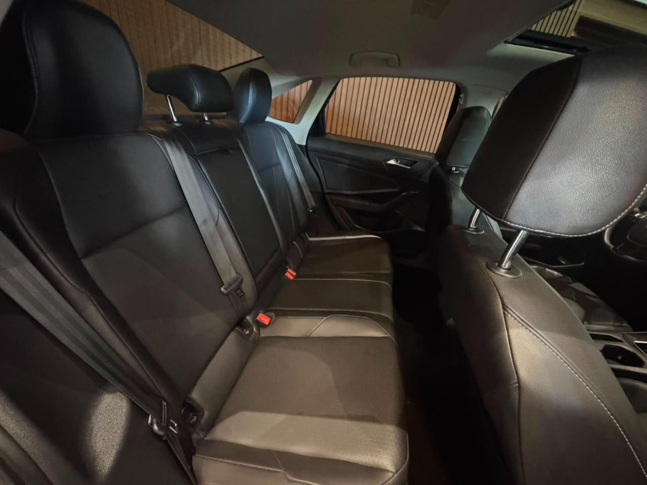  JETTA 1.4  COMFORTLINE COM TETO PANORAMICO - foto 8