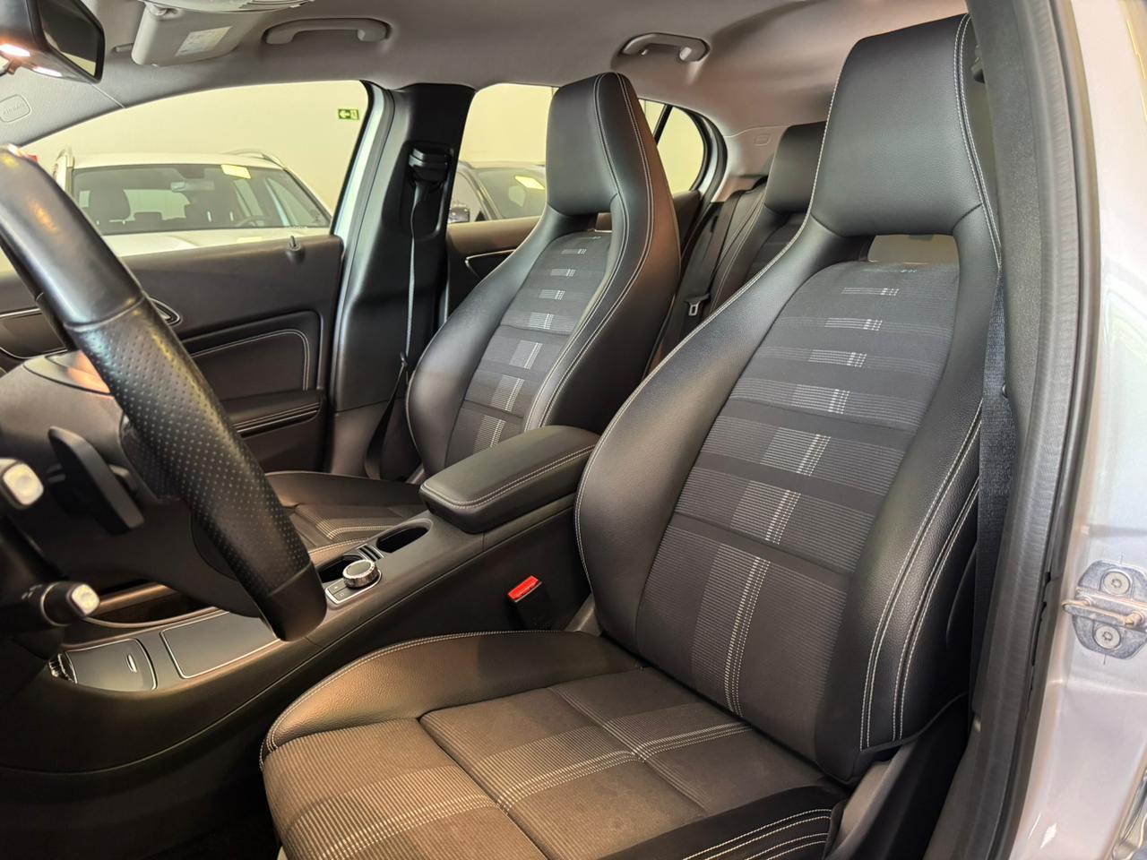 MERCEDES-BENZ GLA200FF 2019 - foto 13