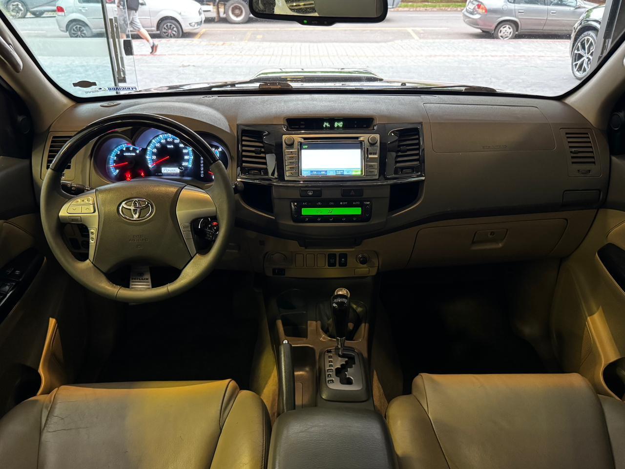 TOYOTA HILUXSW4 SRV4X4 2013 - foto 6