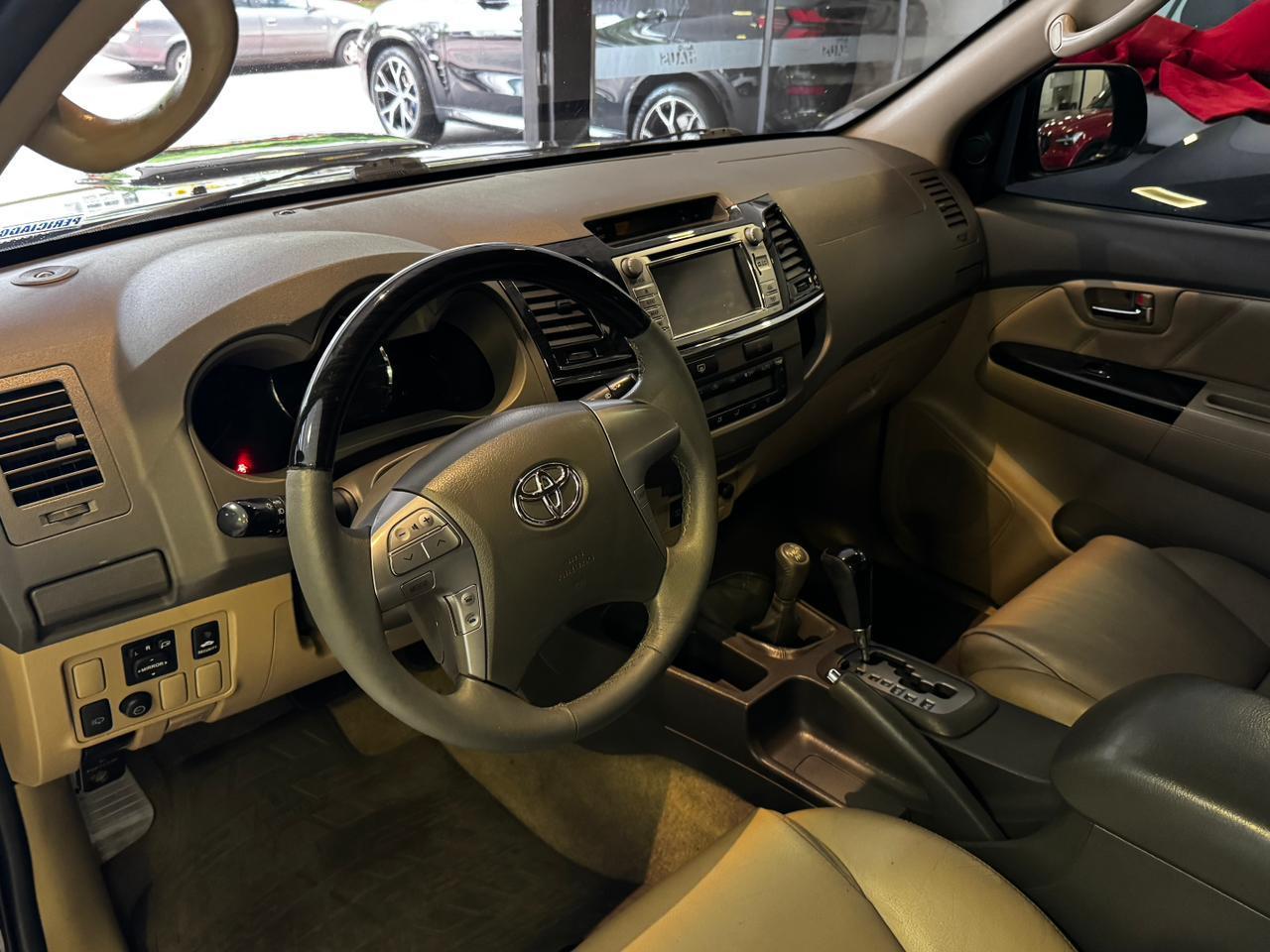 TOYOTA HILUXSW4 SRV4X4 2013 - foto 8