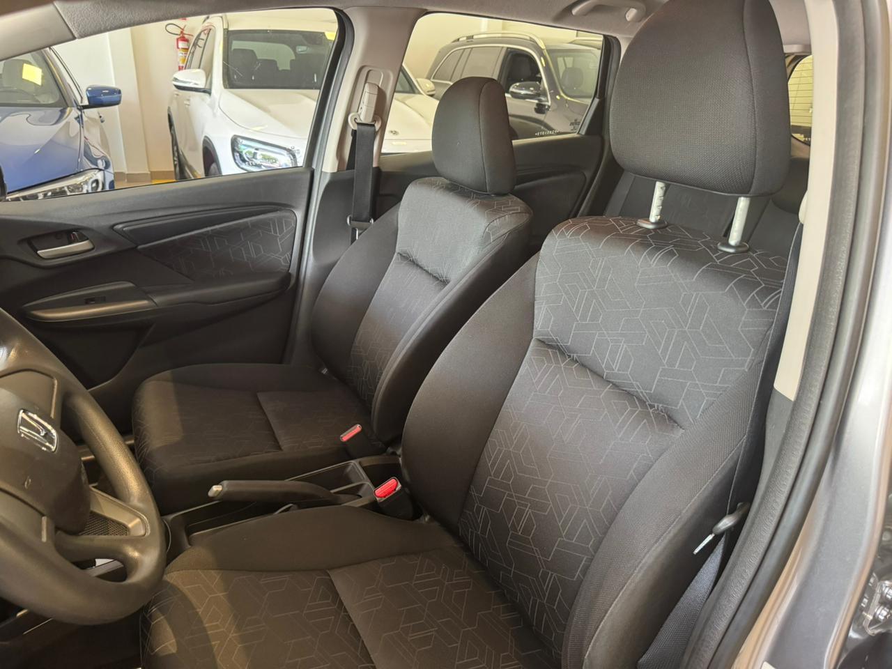 HONDA FIT LX CVT 2015 - foto 8