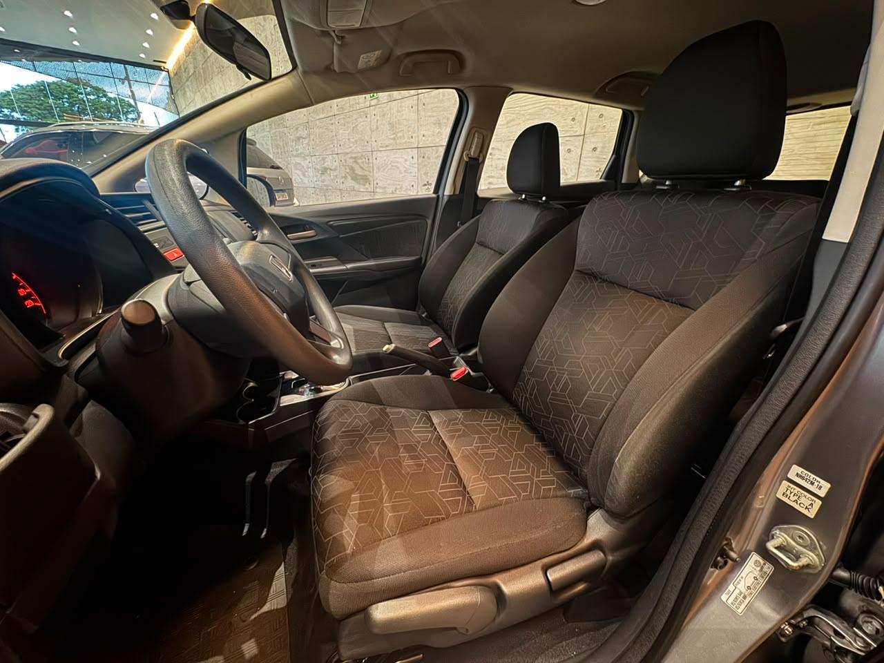 HONDA FIT LX CVT 2015 - foto 12