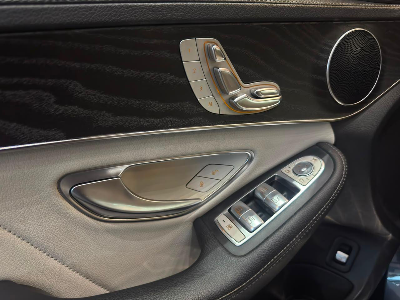 MERCEDES-BENZ C250 2015 - foto 16