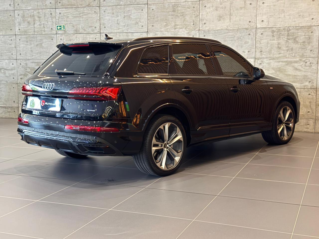 AUDI Q7 PERF.BLACK HIBRIDO 2022 - foto 4