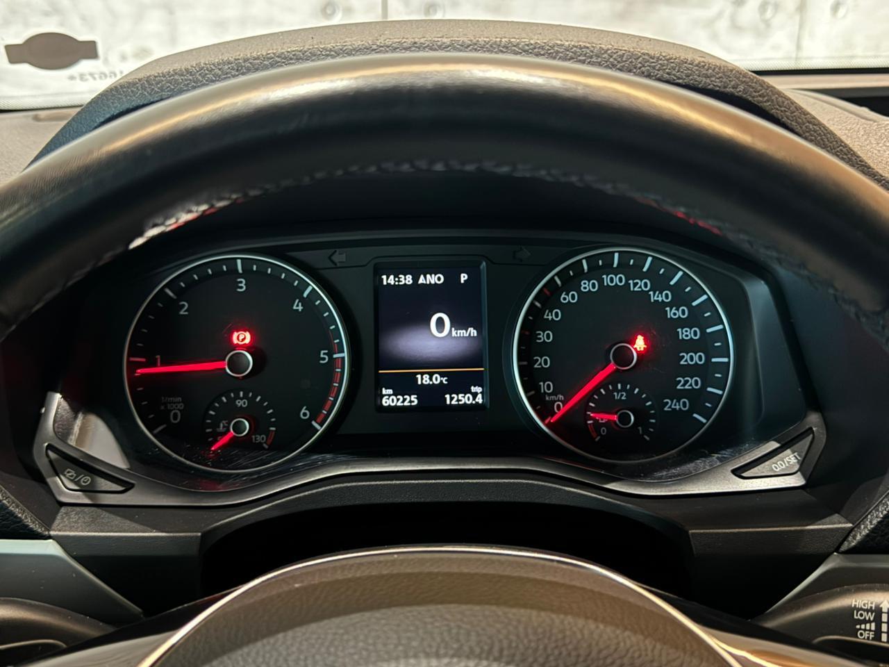 VOLKSWAGEN AMAROK V6 HIGH 2023 - foto 8