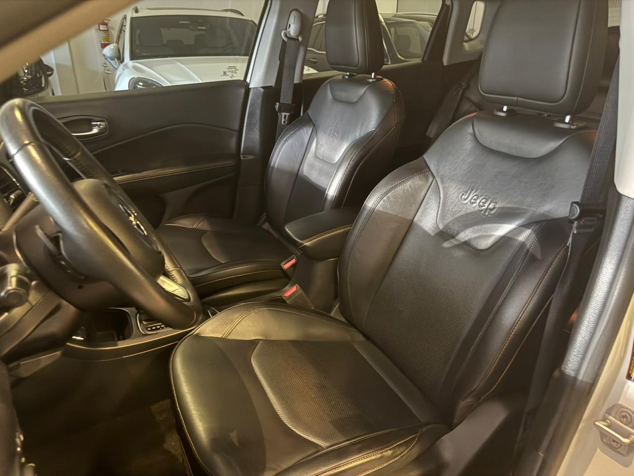 JEEP COMPASS LONGITUDE F 2021 - foto 11