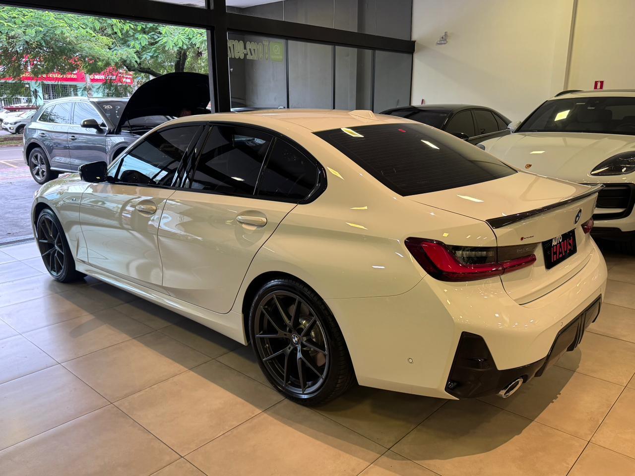 BMW 320I M 10TH ANNIVERSARY EDITION 2025 - foto 4