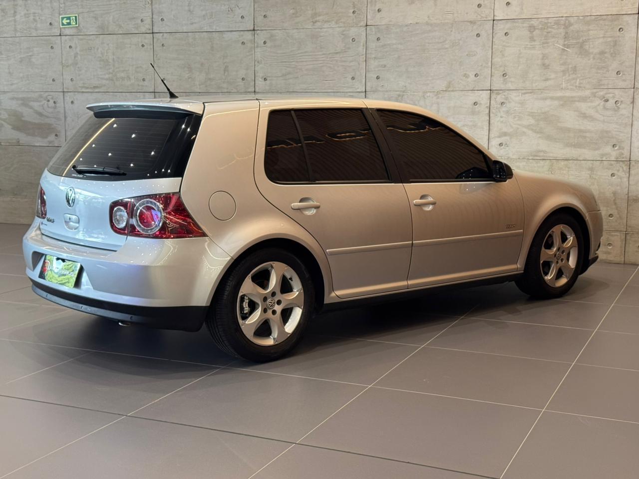 VOLKSWAGEN GOLF 1.6 TECH 2009 - foto 4