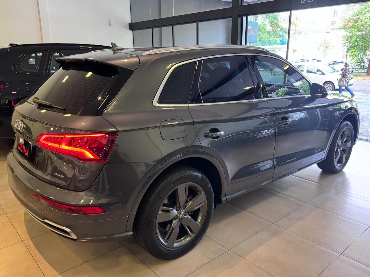 AUDI Q5 2.0 PRESTIGE PLUS TFSI 2020 - foto 3