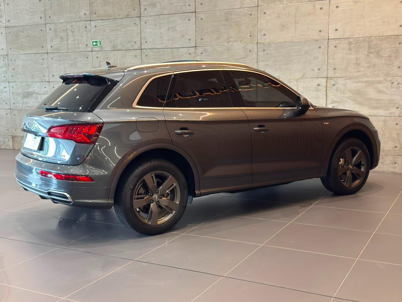 AUDI Q5 2.0 PRESTIGE PLUS TFSI 2020 - foto 3