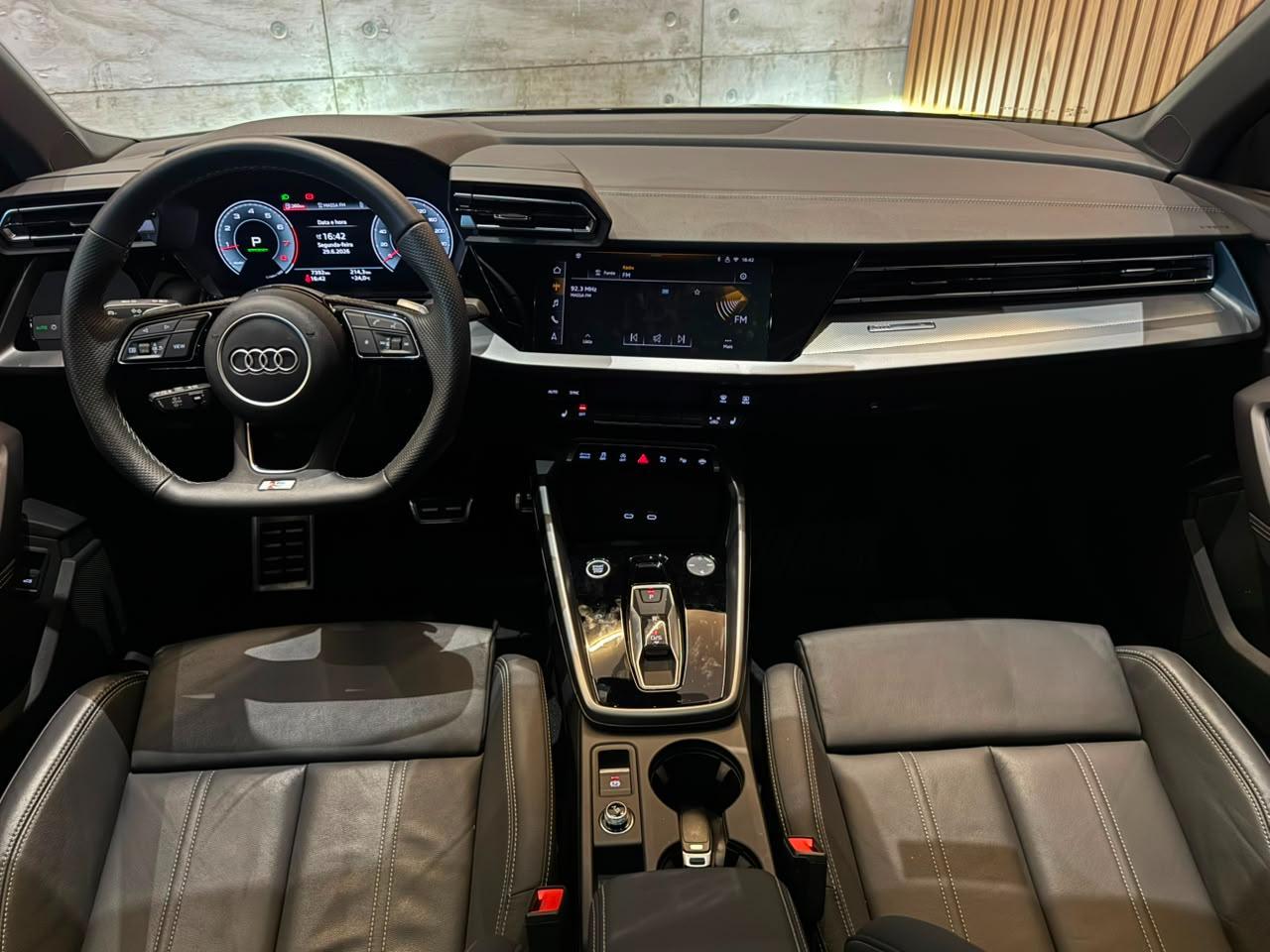 AUDI A3 SEDAN PERFORMANCE 2.0 TFSI S-TRONIC 2025 - foto 10