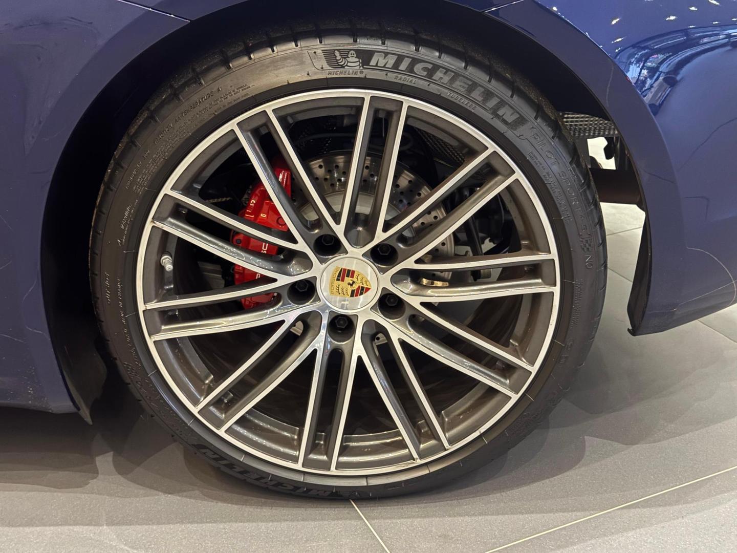 PORSCHE CAYMAN 2024 - foto 16
