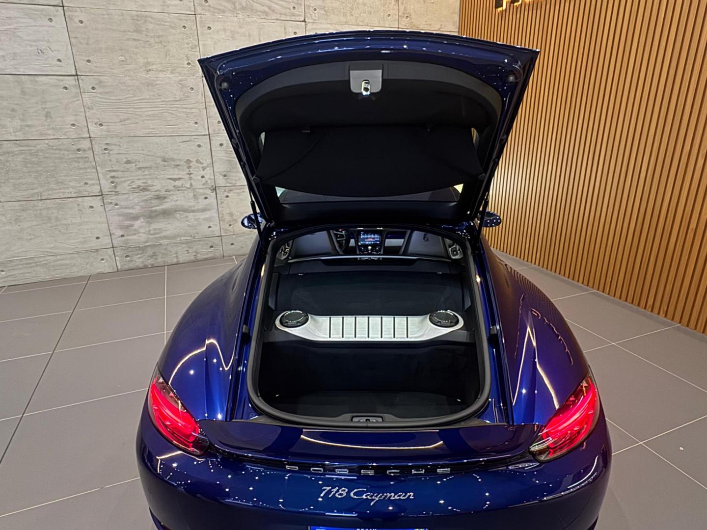 PORSCHE CAYMAN 2024 - foto 7