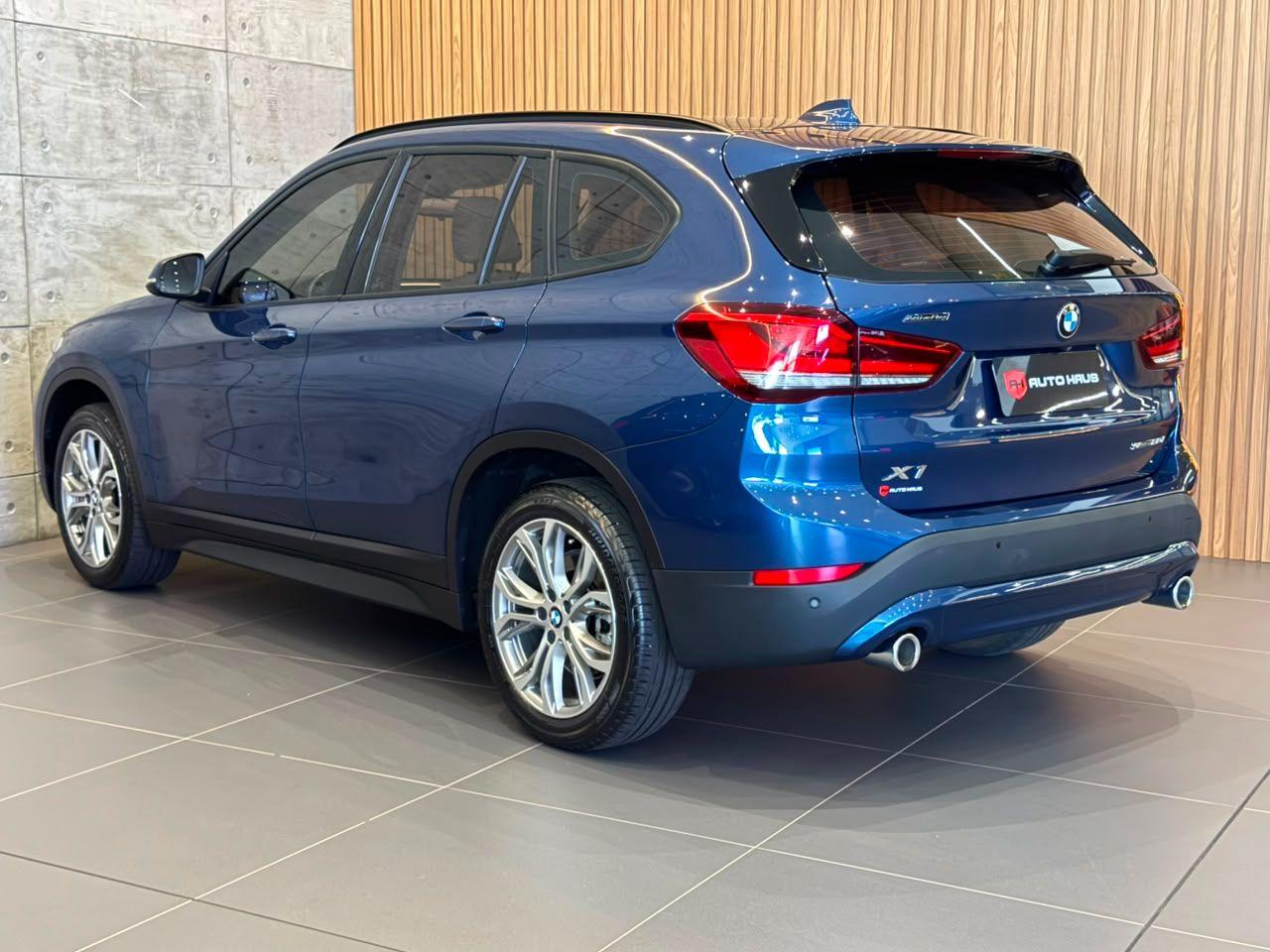 BMW X1 S20I ACTIVEFLEX 2022 - foto 3