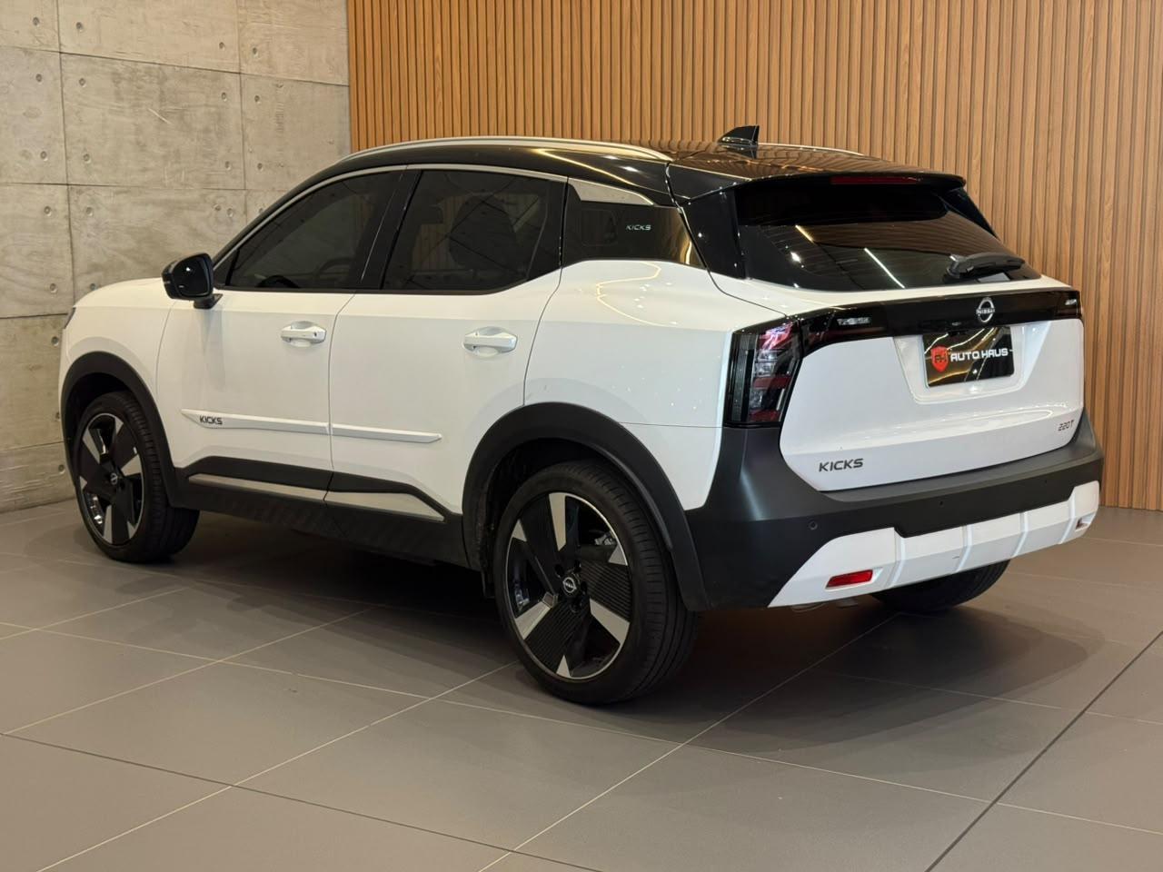 NISSAN KICKS 1.6 EXCLUSIVE INT CINZA CVT 2026 - foto 3