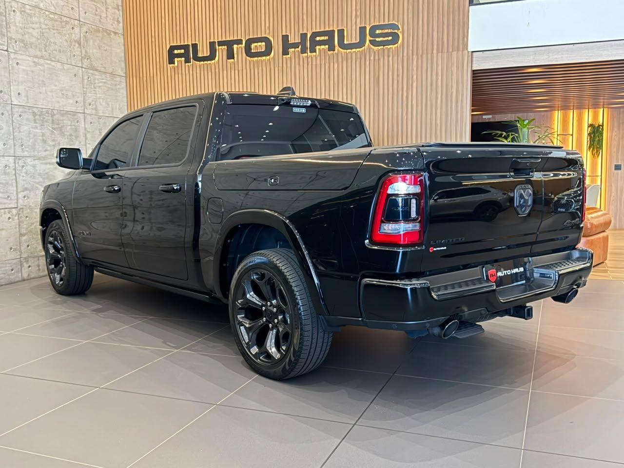 RAM 1500 LIMITED NIGHT EDITION HEMI 2024 - foto 2