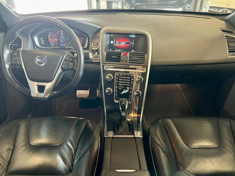 Volvo XC60 20t5 R Des - foto 12
