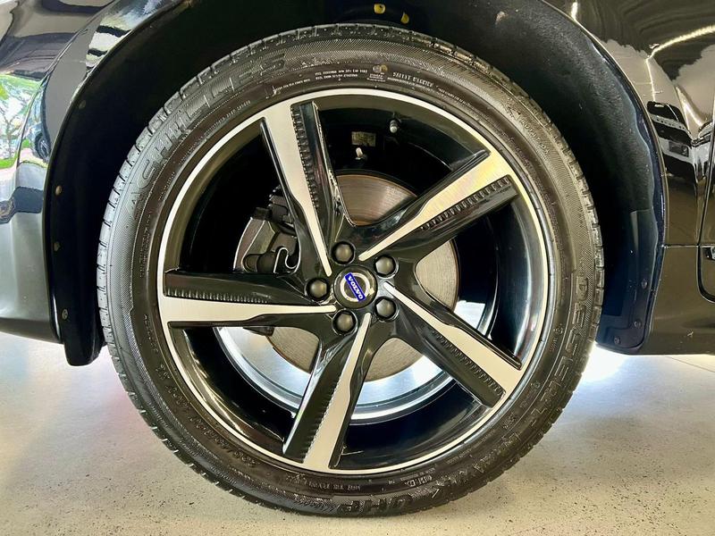 Volvo XC60 20t5 R Des - foto 8