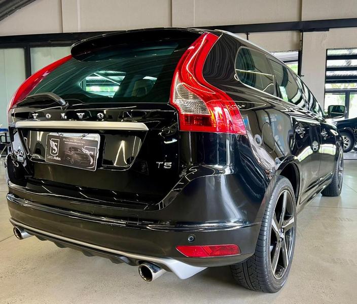 Volvo XC60 20t5 R Des - foto 5