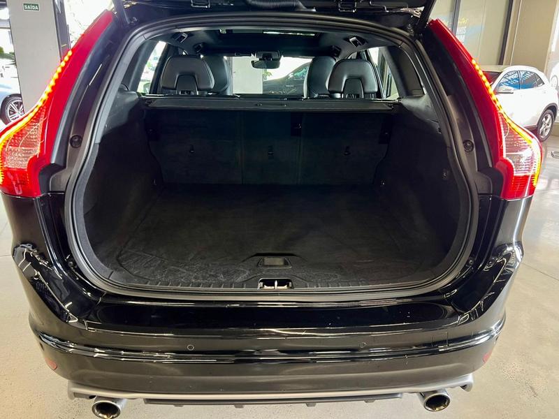 Volvo XC60 20t5 R Des - foto 7