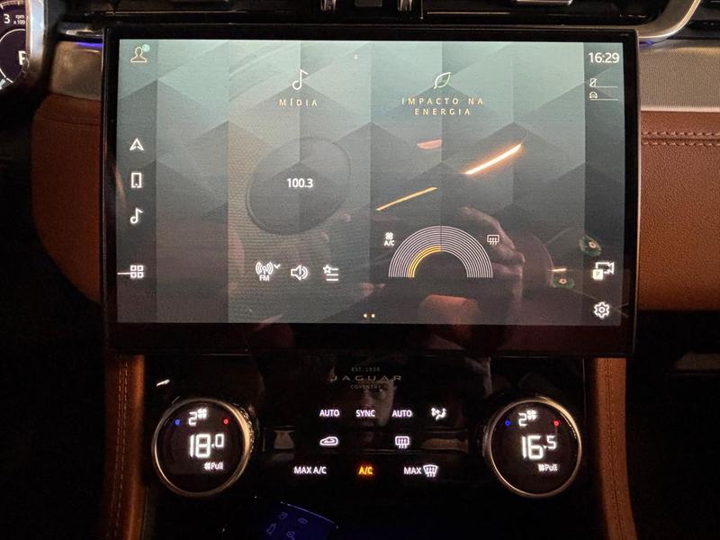 Jaguar F Pace 3.0 R Dynamic Se Awd 340cv Automático - foto 13