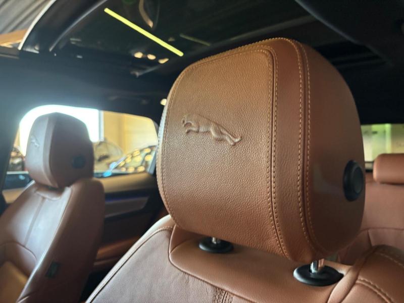 Jaguar F Pace 3.0 R Dynamic Se Awd 340cv Automático - foto 19
