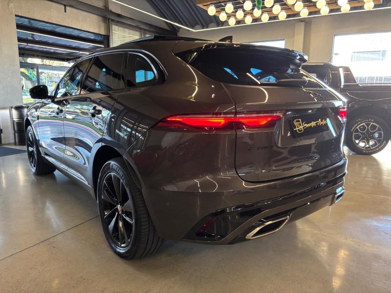 Jaguar F Pace 3.0 R Dynamic Se Awd 340cv Automático - foto 6