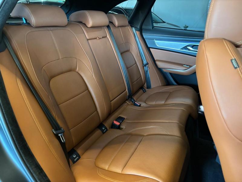 Jaguar F Pace 3.0 R Dynamic Se Awd 340cv Automático - foto 10