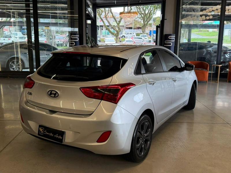 Hyundai i30 1.8 - foto 3