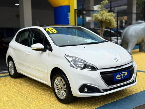 PEUGEOT 208 ALLURE MT