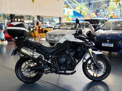 TRIUMPH TIGER 800