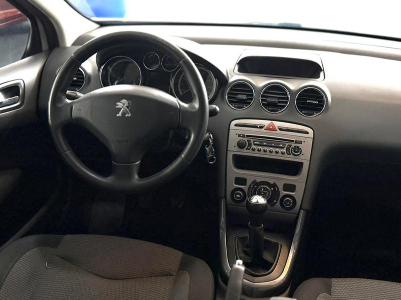 Peugeot 308 Allure - foto 13