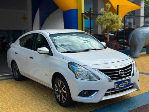 NISSAN VERSA 16 UNIQUE