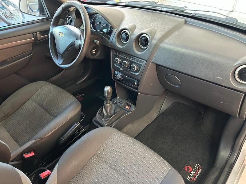 Chevrolet Celta 1.0 LT - foto 11