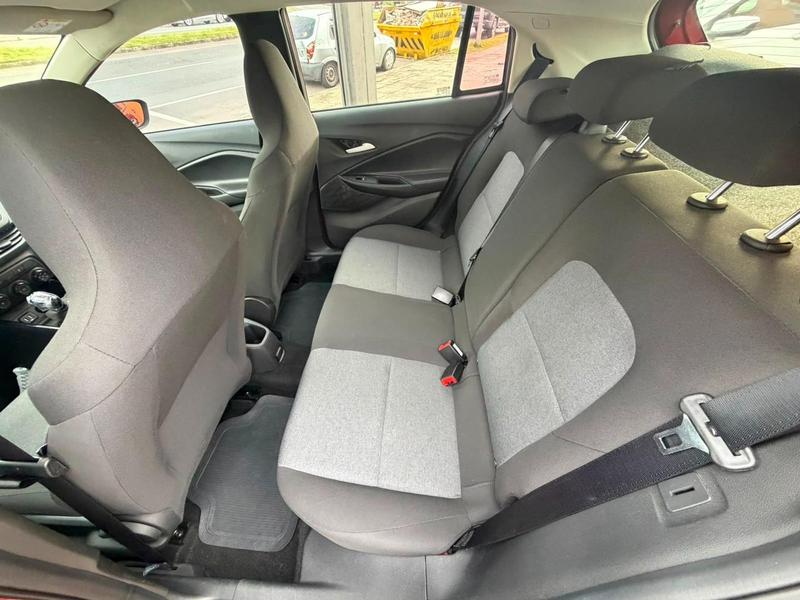Chevrolet Onix 10mt Hb - foto 13