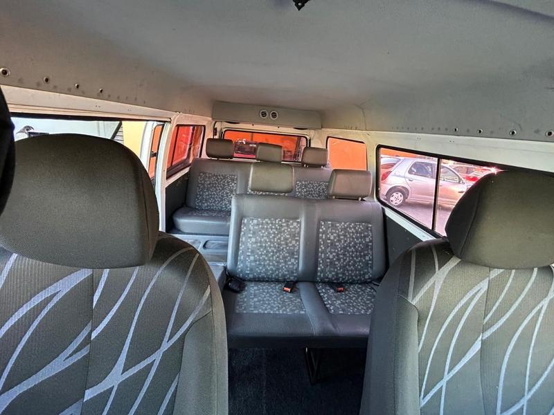 Volkswagen Kombi - foto 12