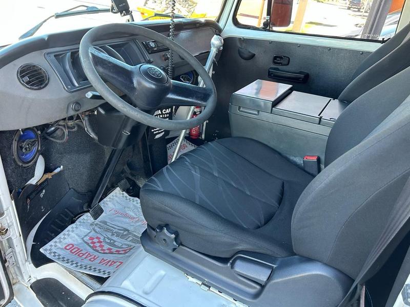 Volkswagen Kombi - foto 7