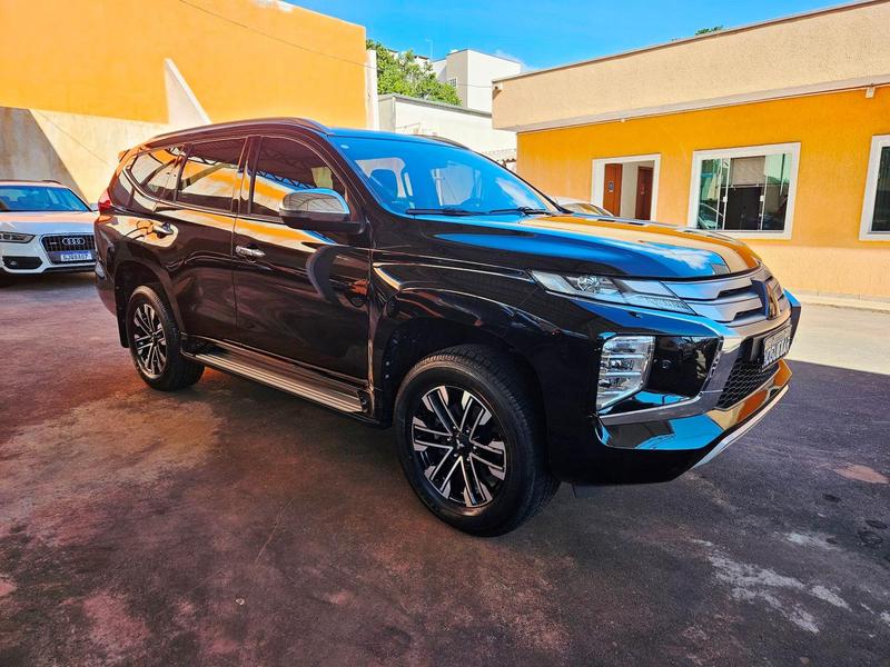 Mitsubishi Pajero Sport Hpe - foto 3