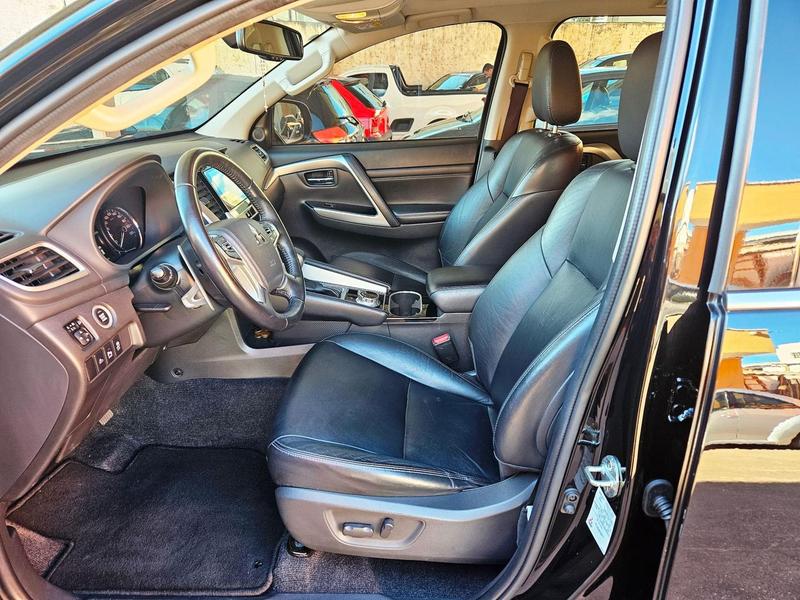 Mitsubishi Pajero Sport Hpe - foto 12