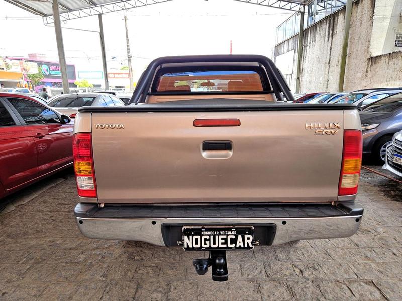Toyota Hilux Cd 4X2 Srv 3.0 - foto 5