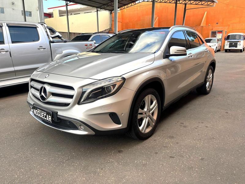 MERCEDES-BENZ GLA200FF