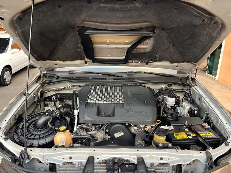 Toyota SW4 Srv D4 D 4X4 3.0 TDI Dies. Automático - foto 16